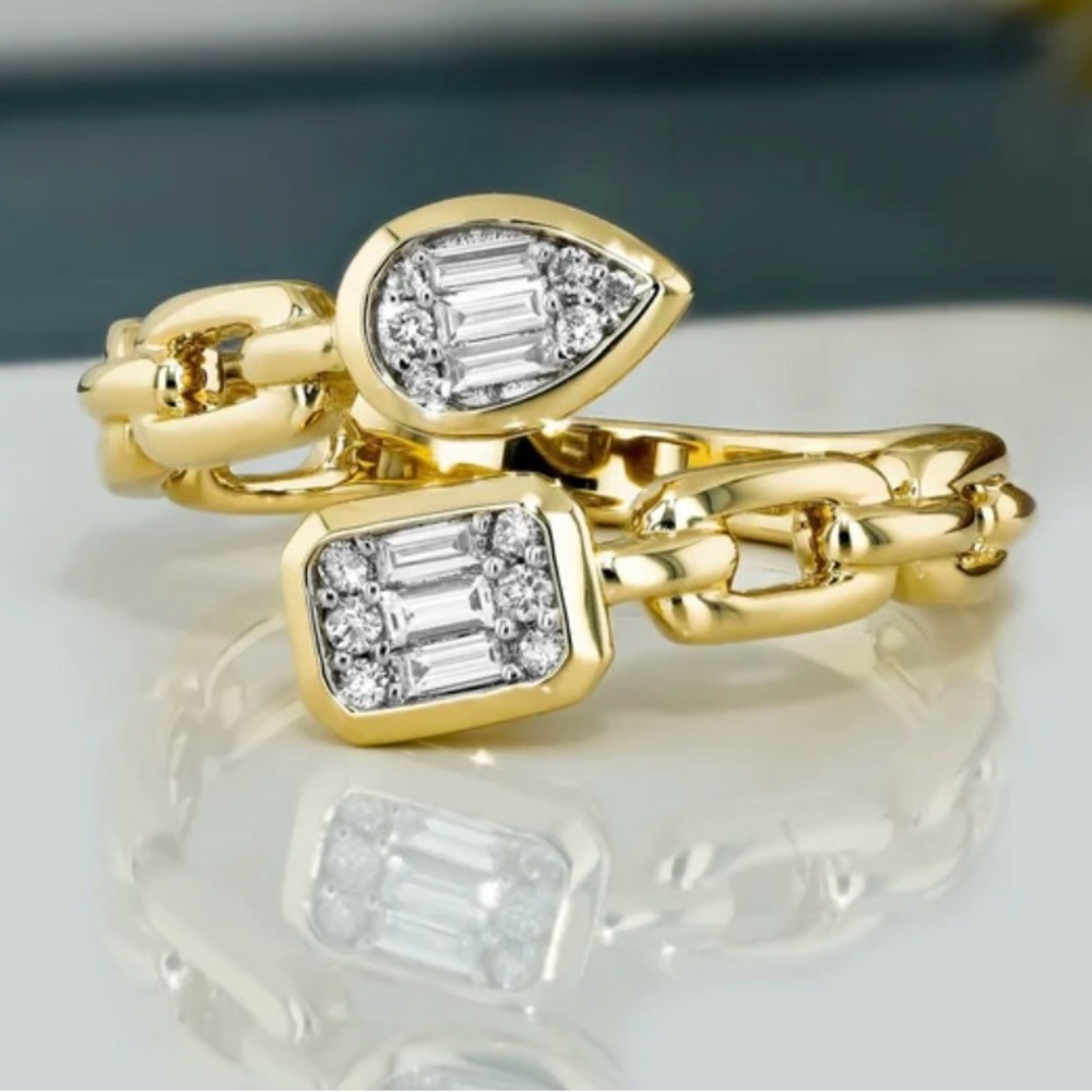 Beautiful 14k gold and diamond band